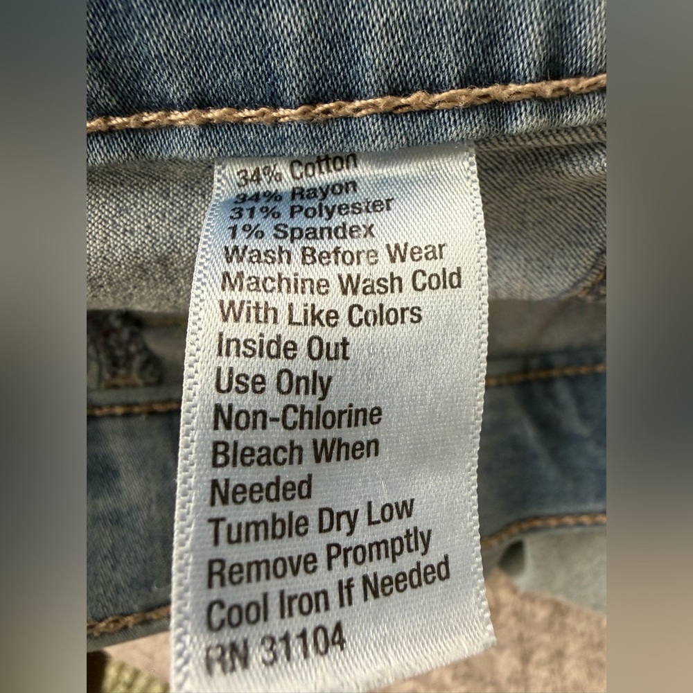 True Craft Light Wash Mid-Rise Women's Jeggings Large - Picture 8 of 8